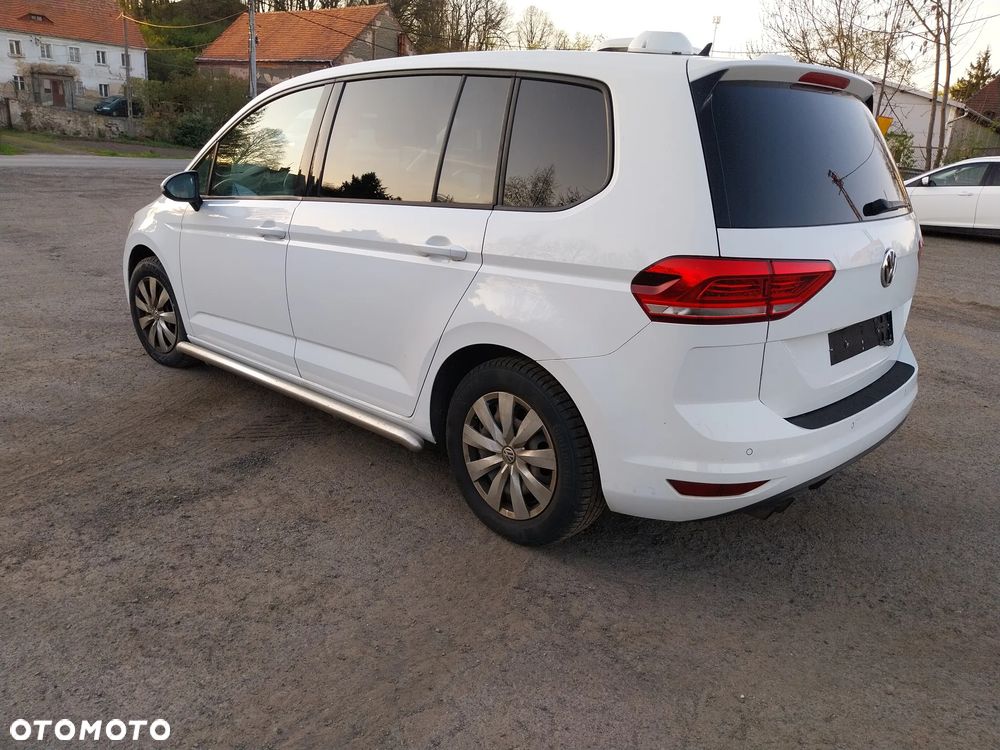 Volkswagen Touran - 6