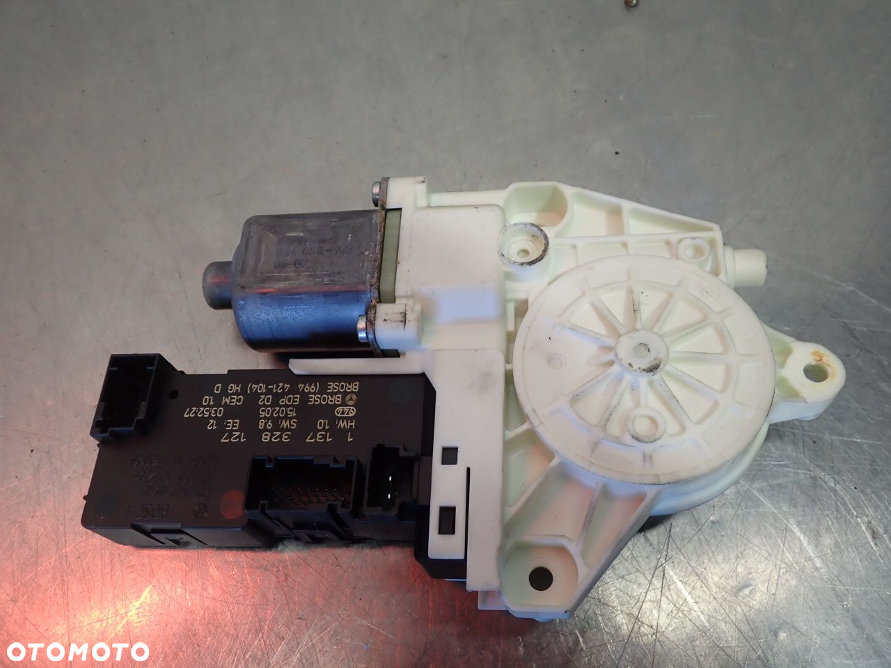 SILNICZEK SZYB PRAWY PRZÓD PEUGEOT 407 SW 1137328127 0130822201 - 2