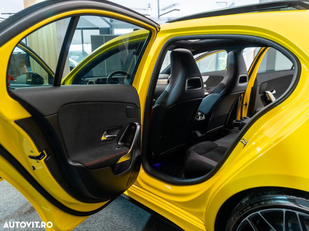 Mercedes-Benz A 35 AMG 4Matic AMG Speedshift DCT 8G AMG Line Advanced Plus - 23