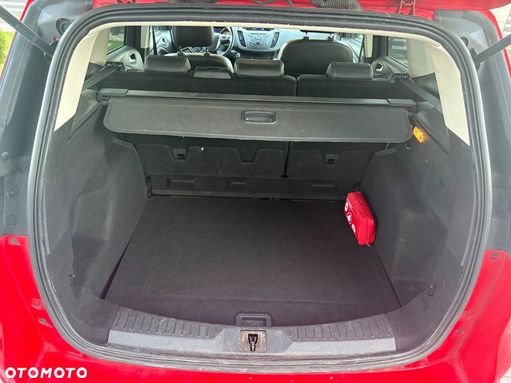 Ford Kuga 2.0 TDCi 2x4 Titanium - 17