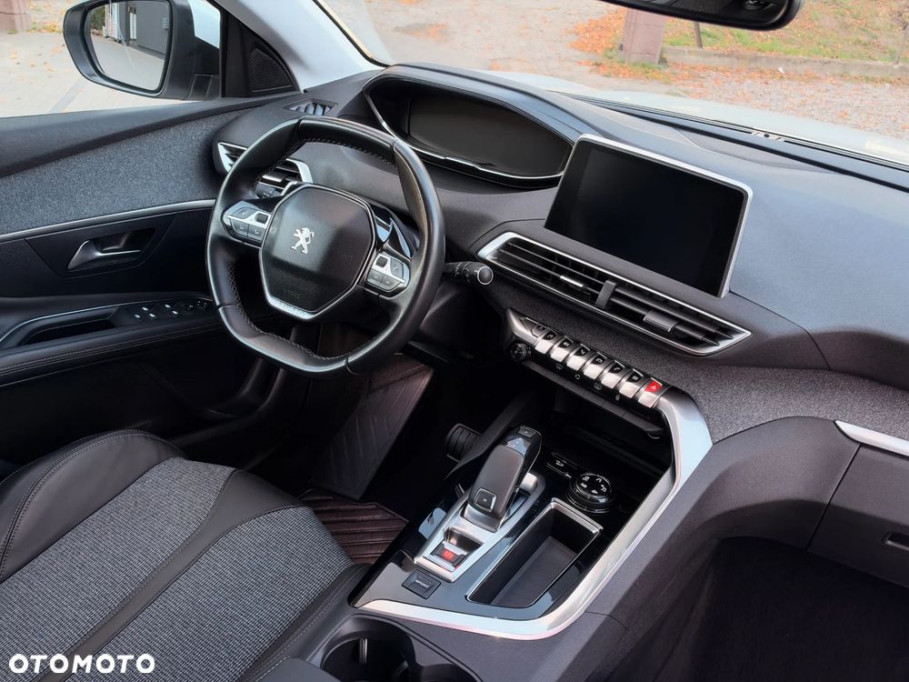 Peugeot 3008 1.2 PureTech Allure S&S EAT6 - 31