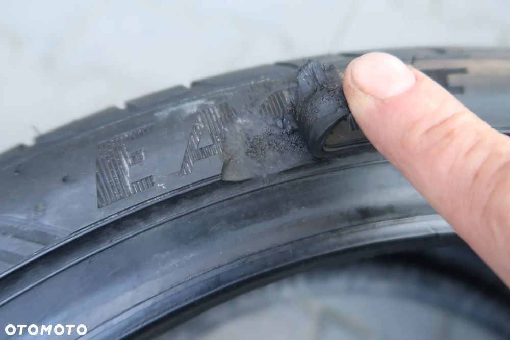 Opona Goodyear Eagle F1 245/35R18 - 5