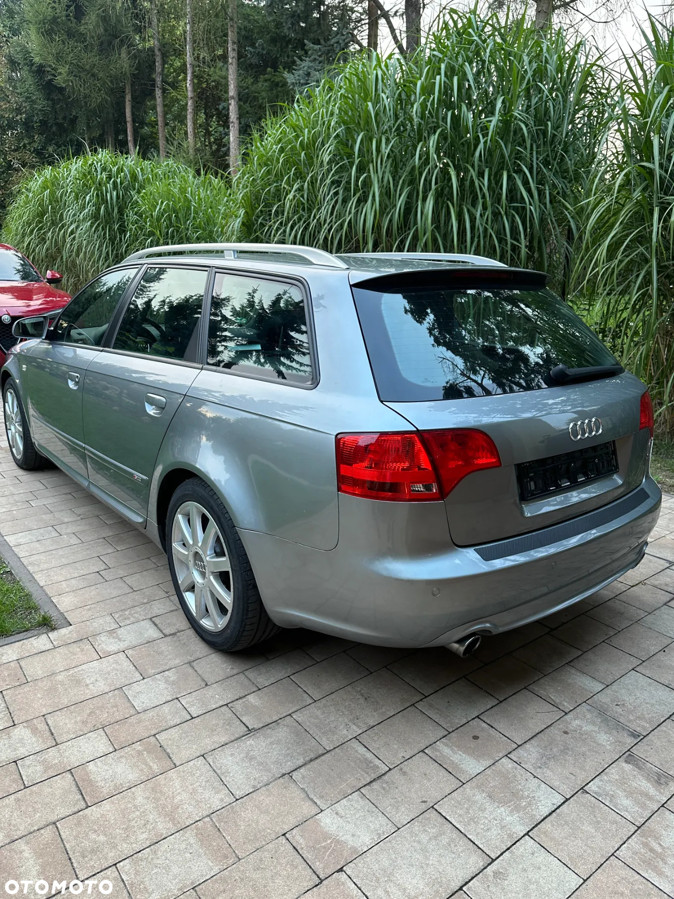 Audi A4 2.0T FSI - 9