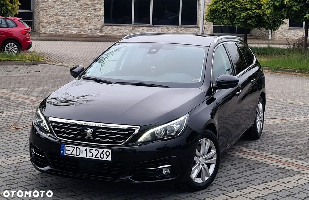 Peugeot 308 BlueHDi 130 Stop & Start Allure Business-Paket