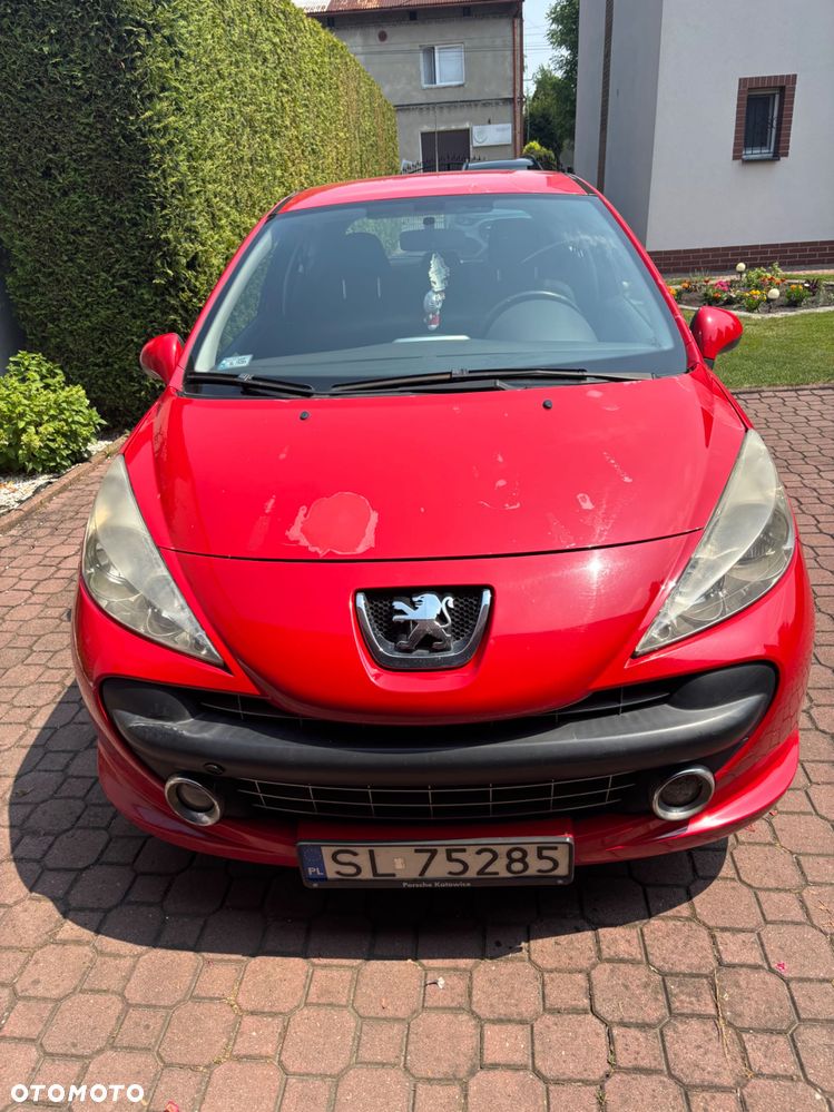 Peugeot 207 - 1