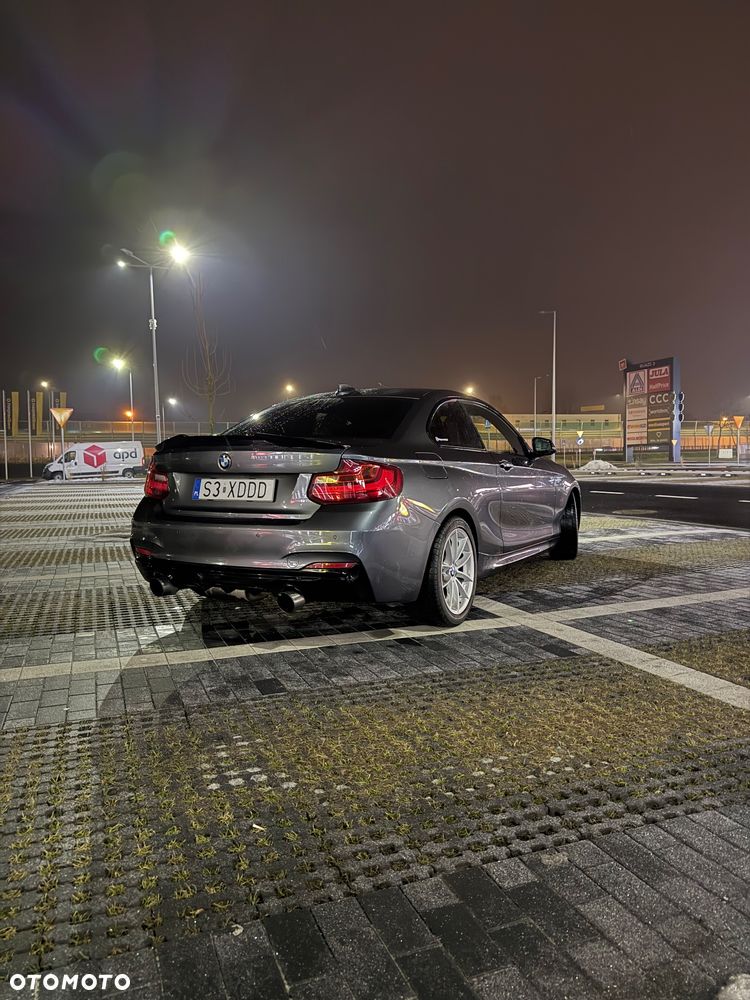 BMW Seria 2 218d - 10