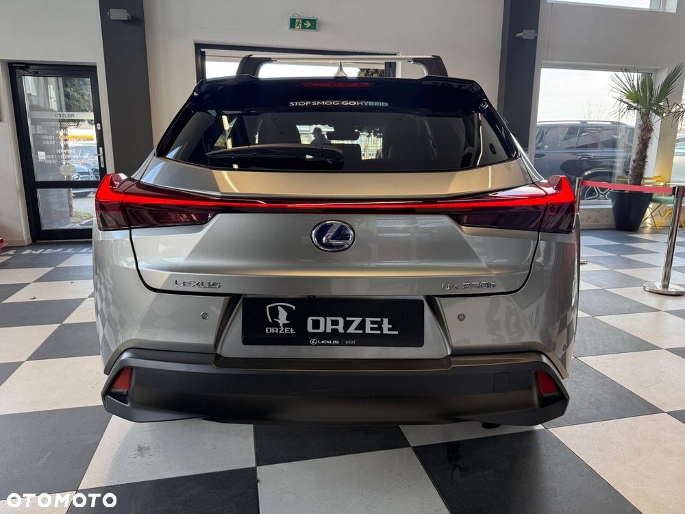 Lexus UX - 6