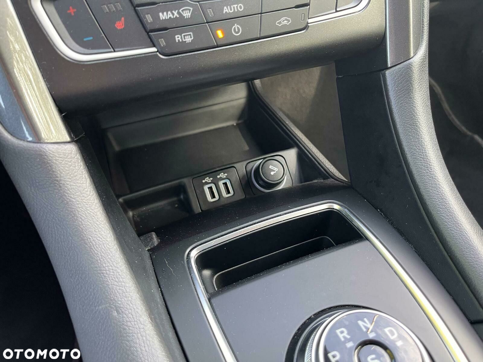 Ford Mondeo - 22