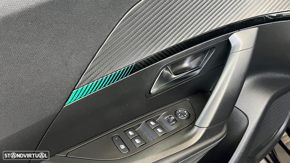 Peugeot 2008 1.2 PureTech Allure Pack EAT8 - 9