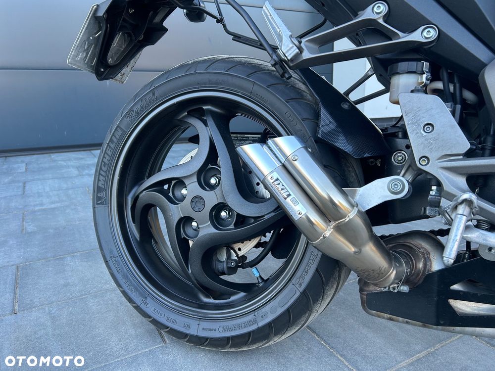 Honda CB - 16