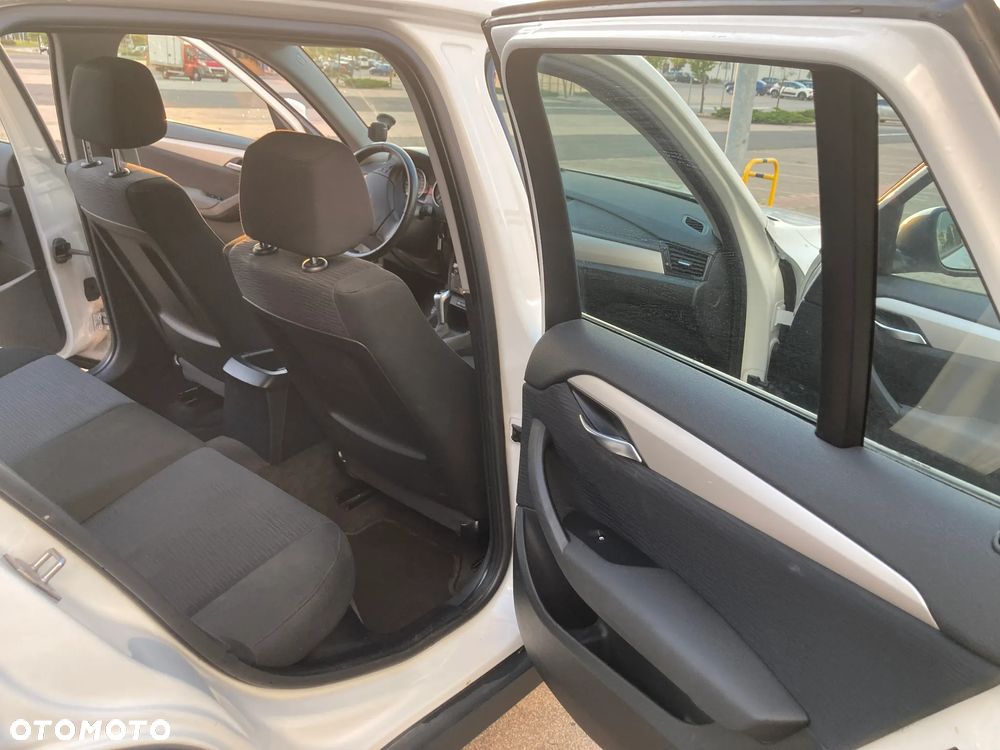 BMW X1 sDrive18d - 13