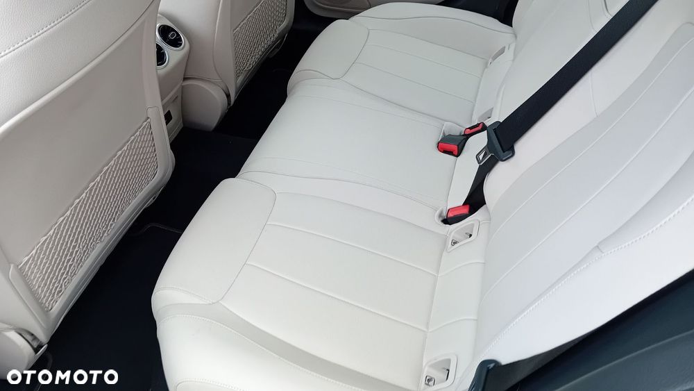Mercedes-Benz CLA 200 d 4Matic 8G-DCT - 24