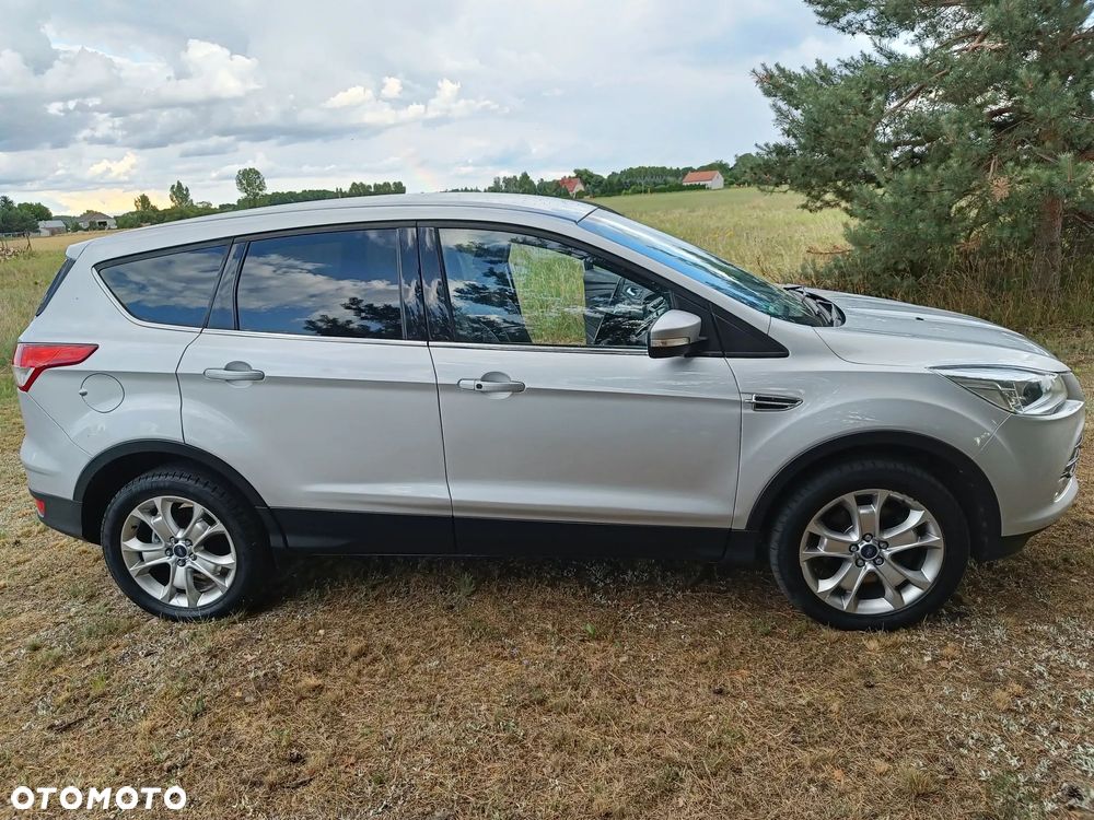 Ford Kuga 2.0 TDCi 4WD Titanium - 4