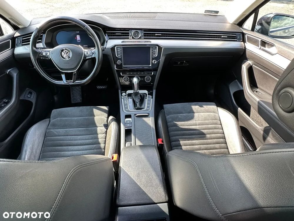 Volkswagen Passat Variant 2.0 TDI SCR DSG Highline - 21