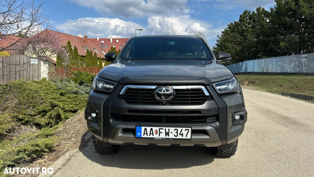 Toyota Hilux 2.8D 204CP 4x4 Double Cab AT Invincible Color Edition - 2