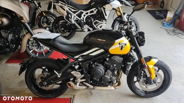 Triumph Trident - 1