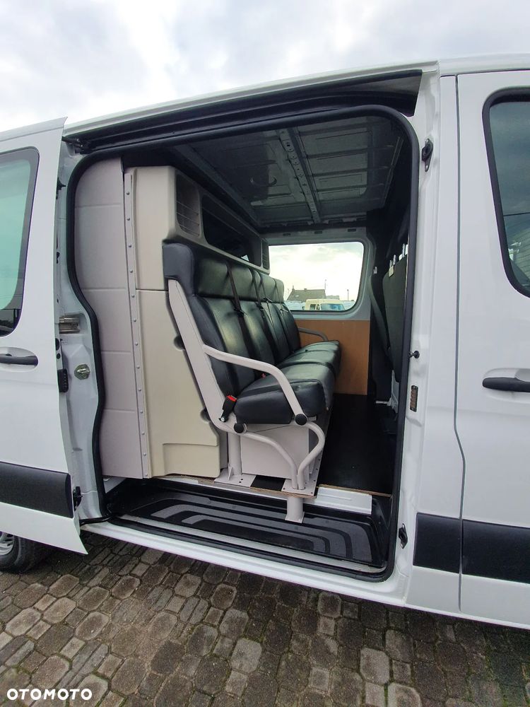 Mercedes-Benz Sprinter - 17