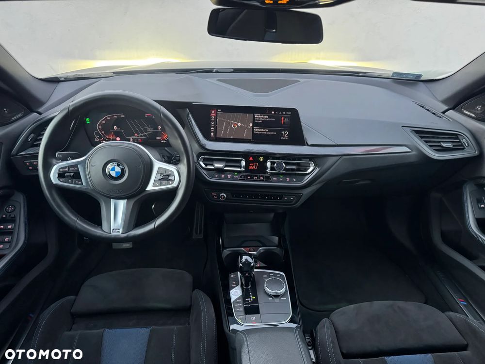 BMW Seria 2 220d Sport - 8