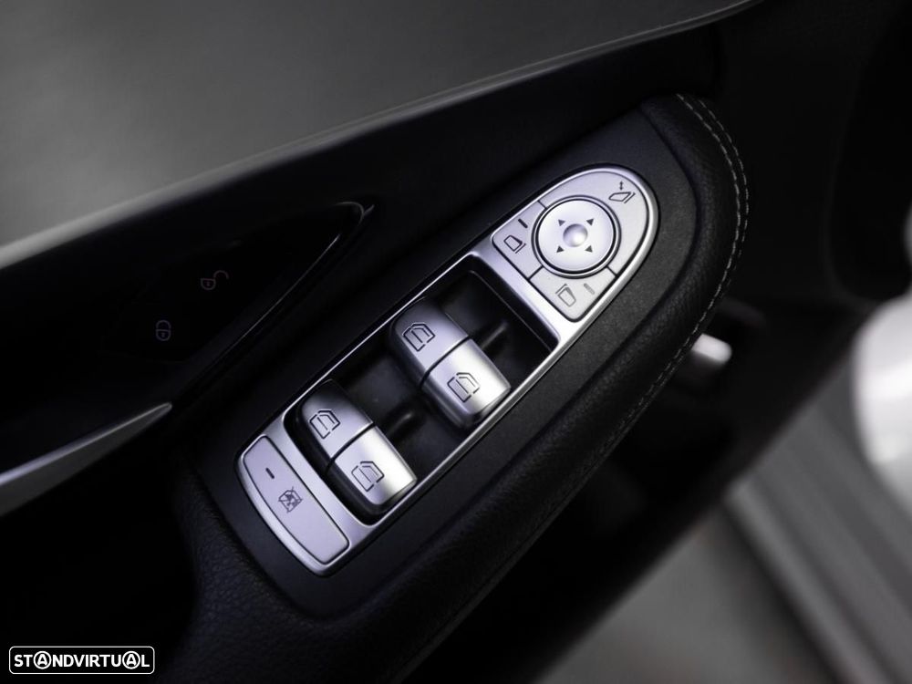 Mercedes-Benz C 300 de AMG Line - 12