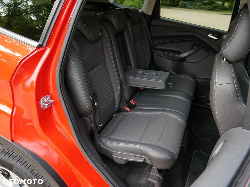 Ford Kuga 2.0 TDCi 4x4 Titanium - 29