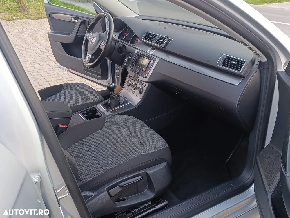 Volkswagen Passat - 6