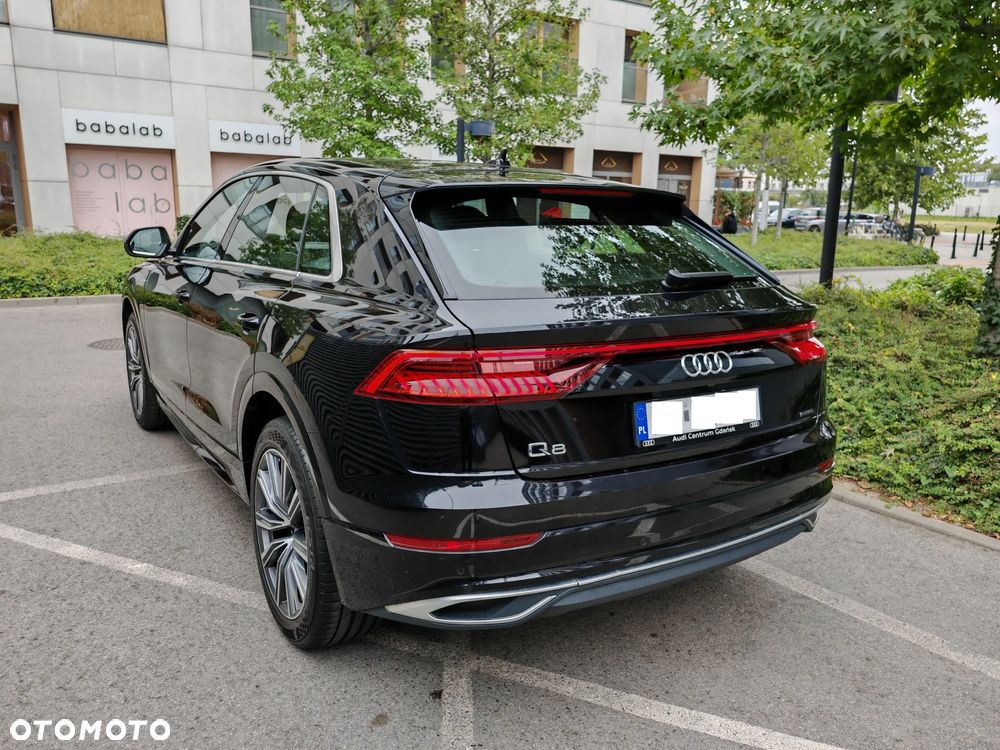 Audi Q8 - 9