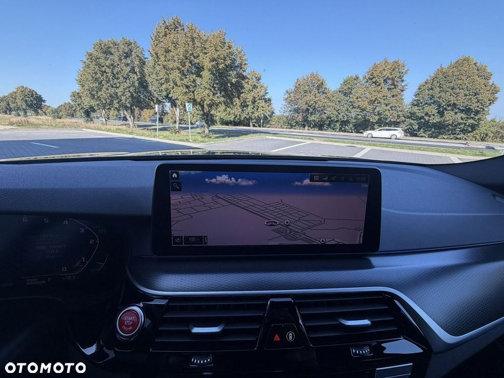 BMW Seria 5 520d xDrive mHEV M Sport sport - 34