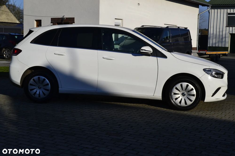 Mercedes-Benz Klasa B 200 d 8G-DCT - 4