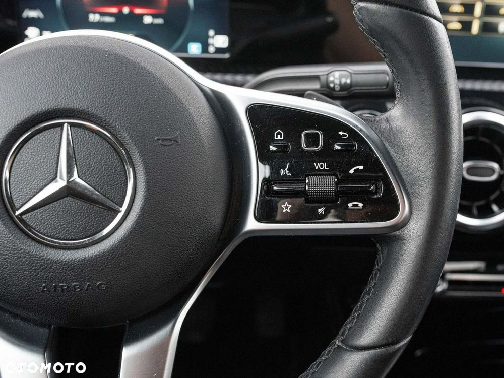 Mercedes-Benz Klasa A 180 7G-DCT - 15