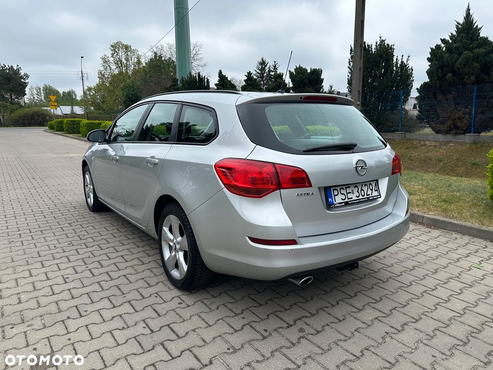 Opel Astra 1.4 T Sport - 11