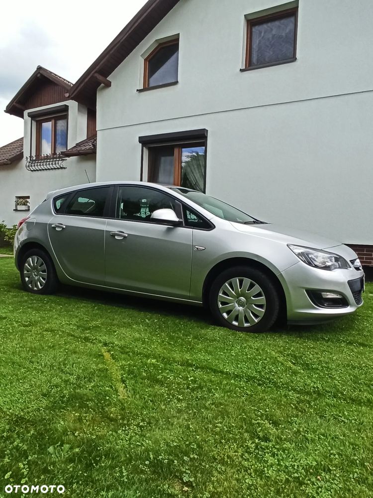 Opel Astra 1.4 ecoFLEX Cosmo - 2
