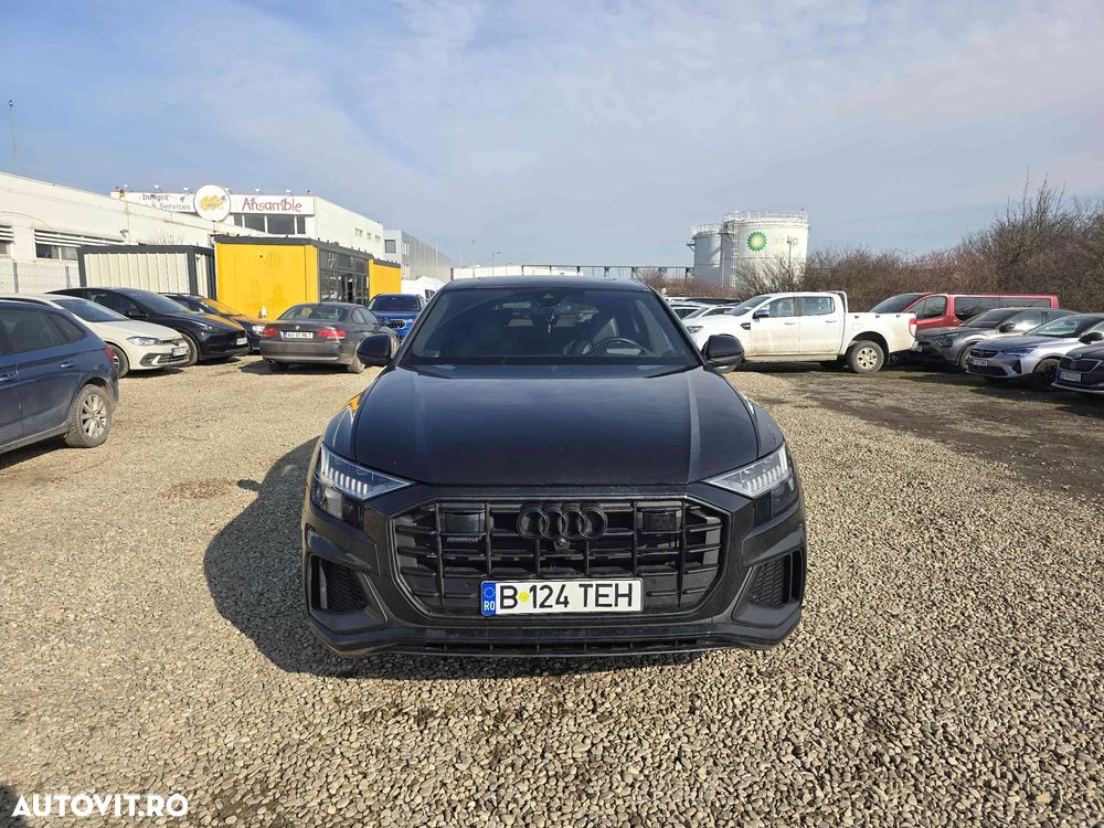Audi Q8 - 1