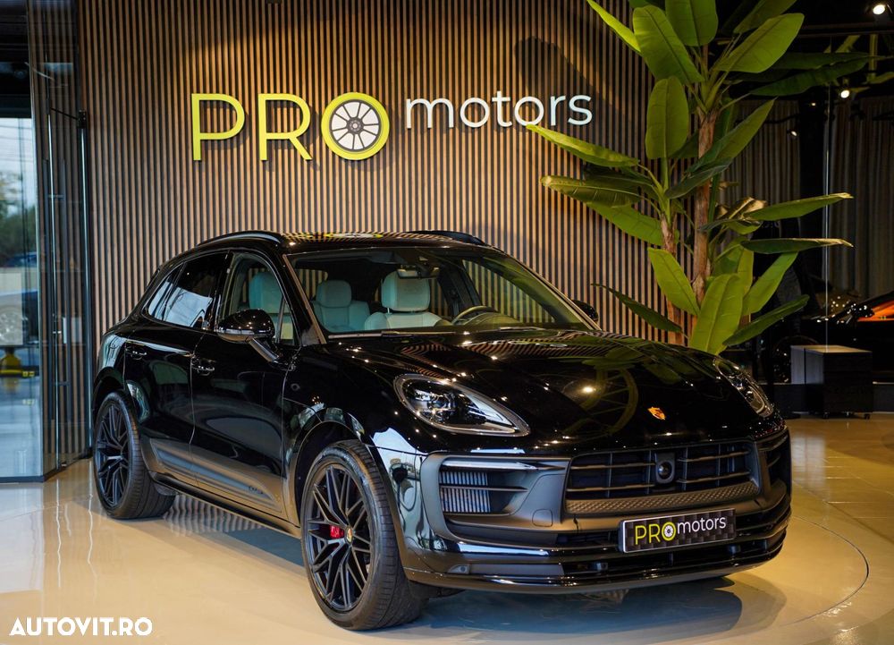 Porsche Macan - 1