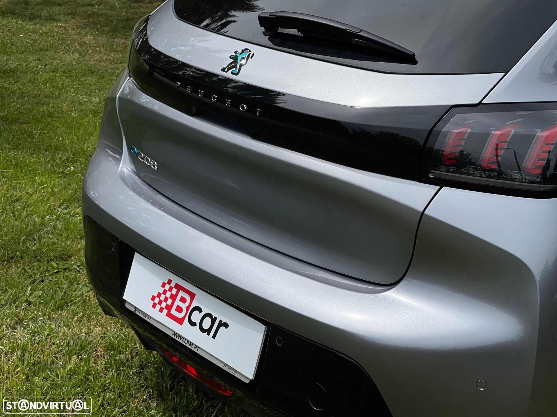 Peugeot e-208 Allure Pack - 33