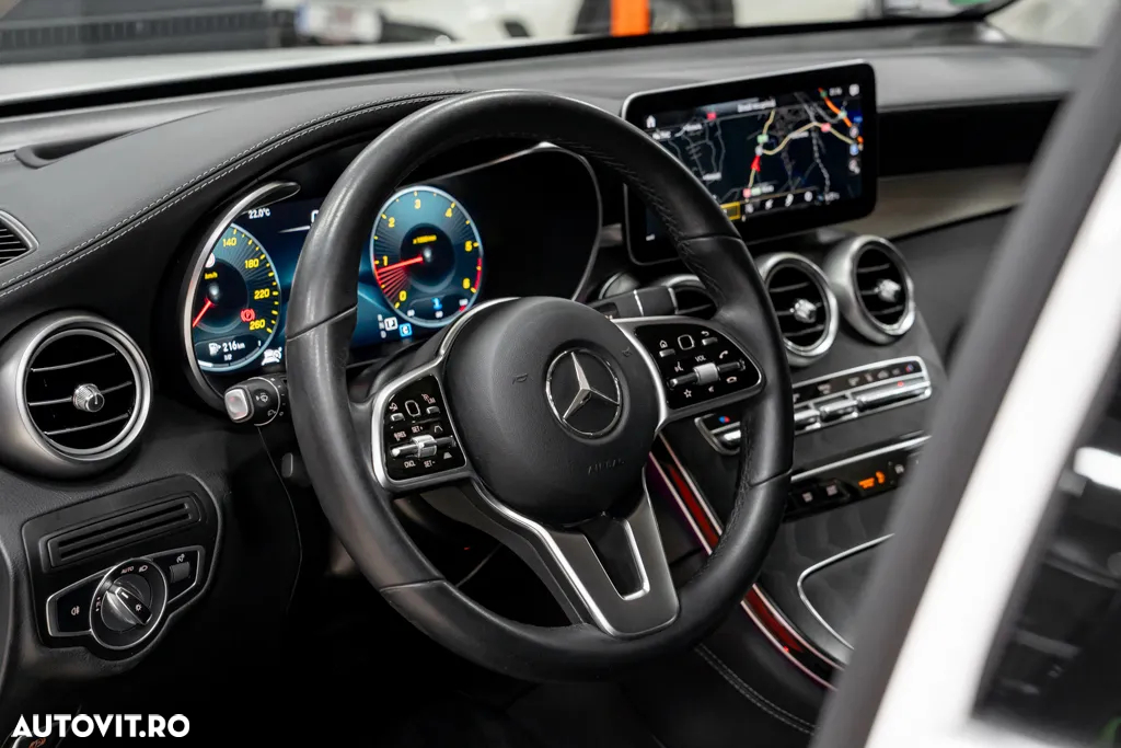 Mercedes-Benz GLC 300 d 4Matic 9G-TRONIC Exclusive - 24