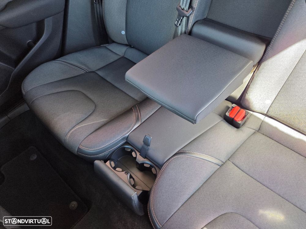 Volvo V40 Cross Country 1.5 T3 Pro Geartronic - 32