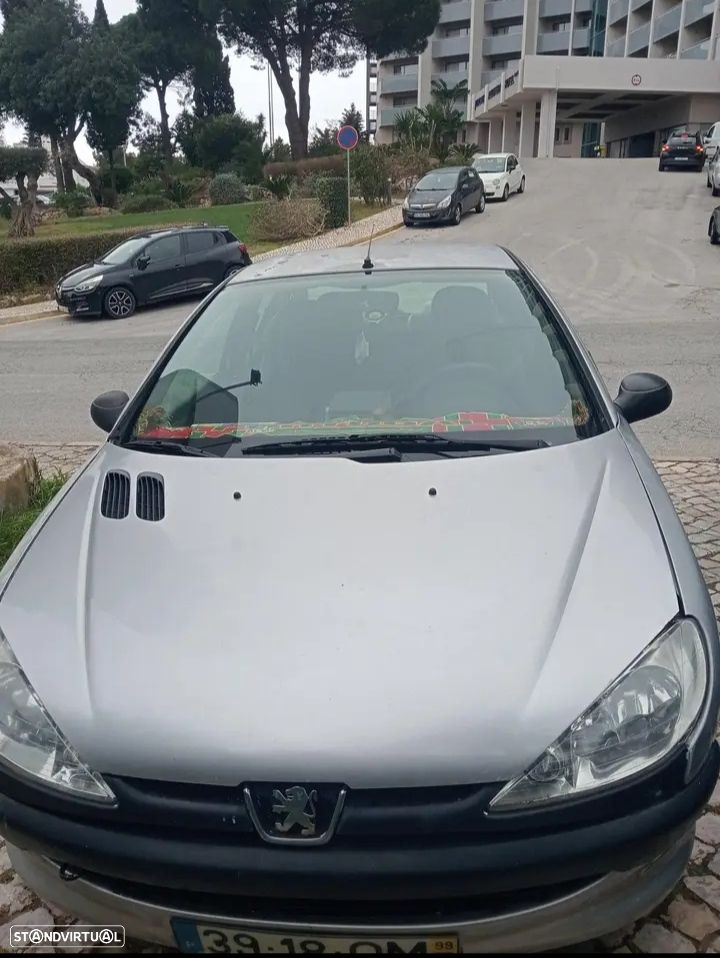 Peugeot 206 - 1