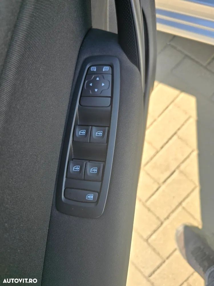 Renault Megane TCe 116 GPF Life - 10