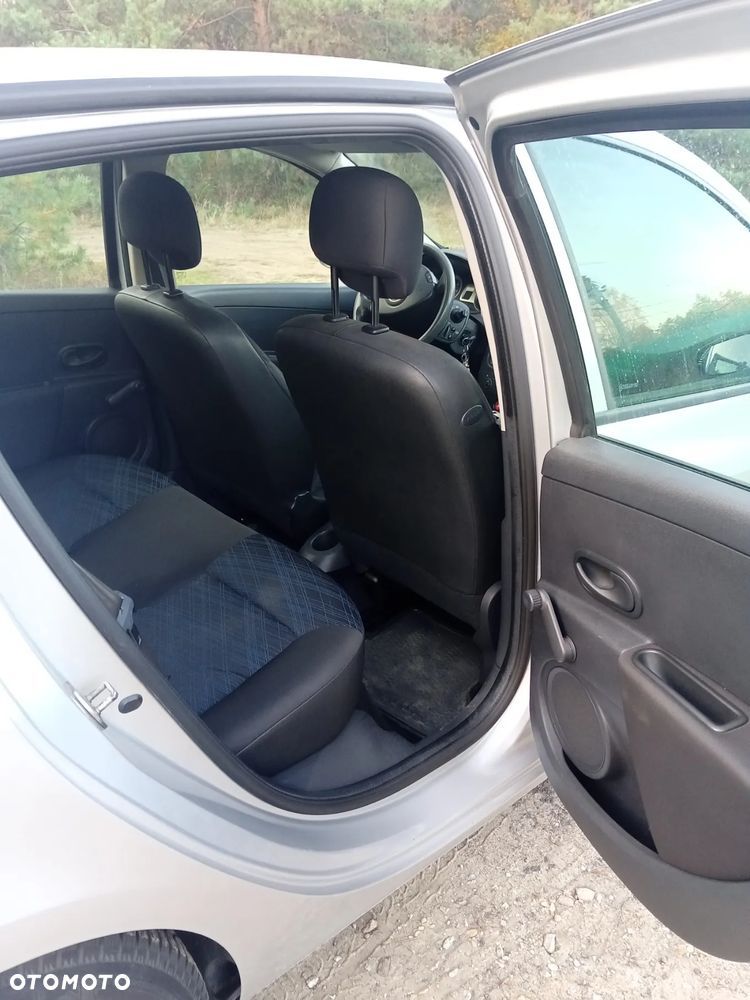 Renault Clio 1.5 dCi Dynamique - 9