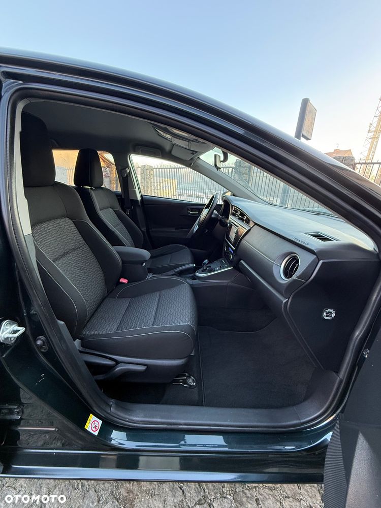 Toyota Auris - 19