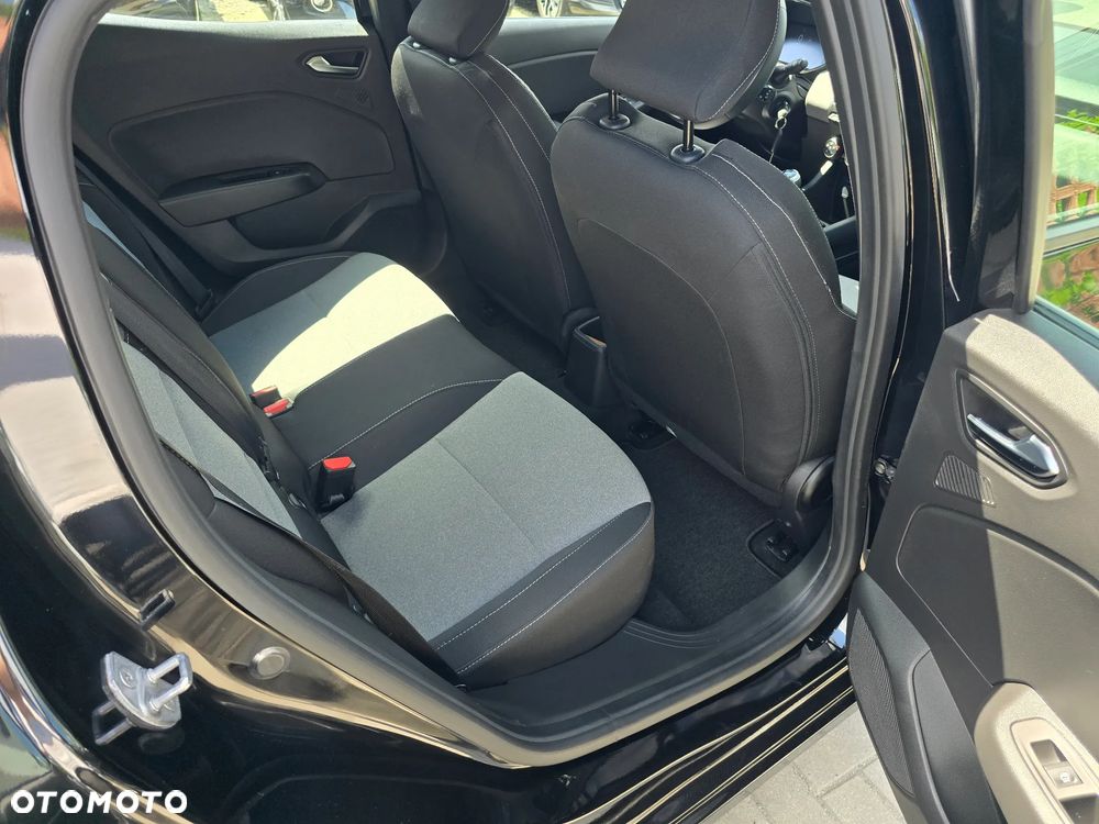 Renault Clio - 10
