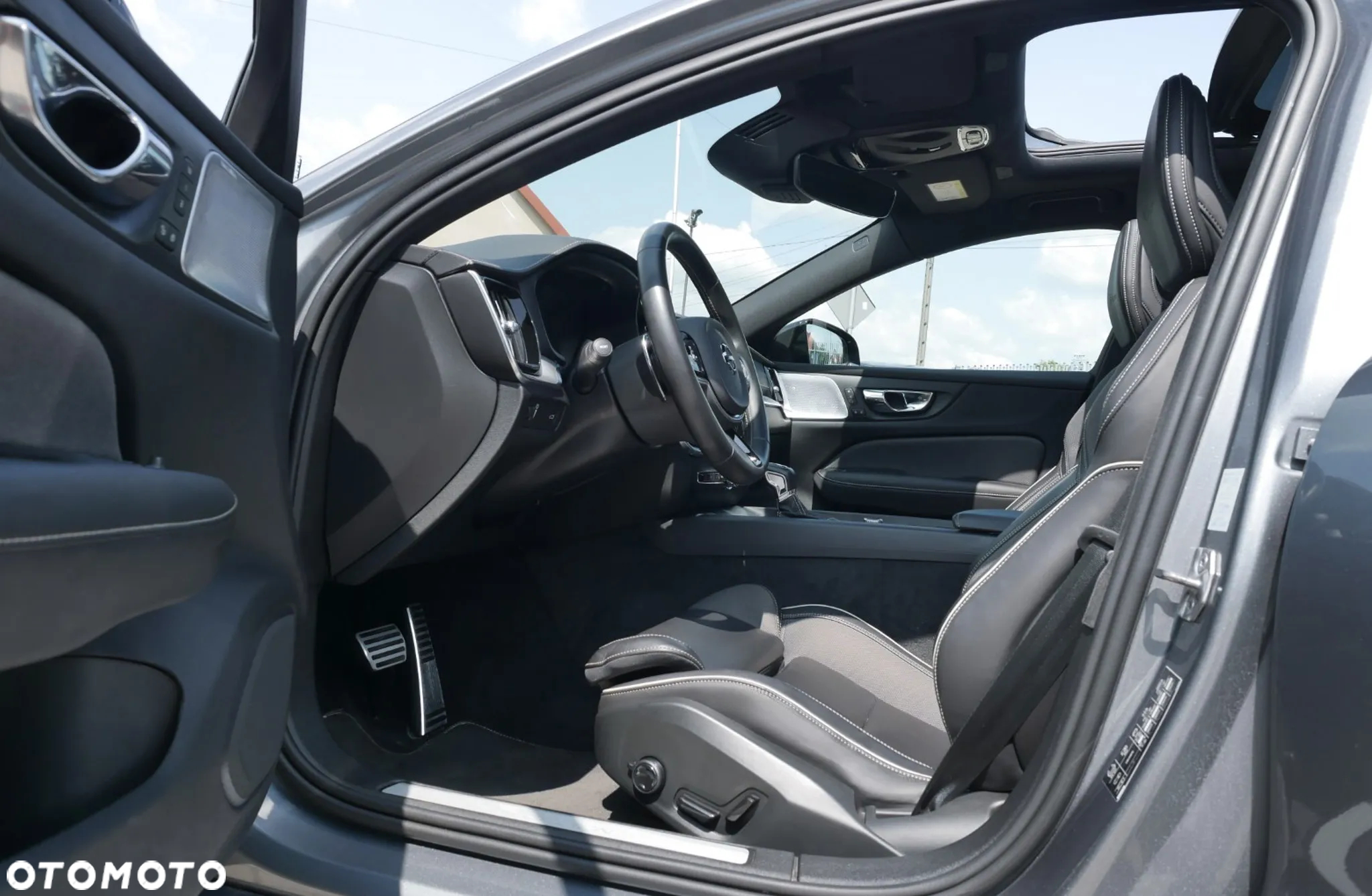 Volvo S60 T5 R-Design - 20