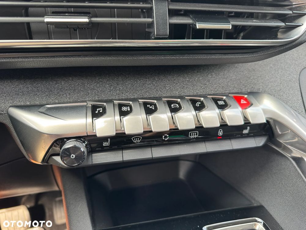 Peugeot 3008 1.2 PureTech Allure Pack S&S EAT8 - 4