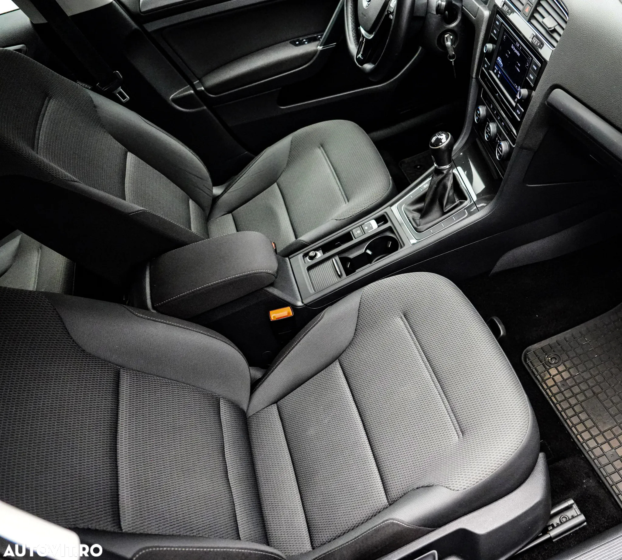 Volkswagen Golf 1.6 TDI Trendline - 13