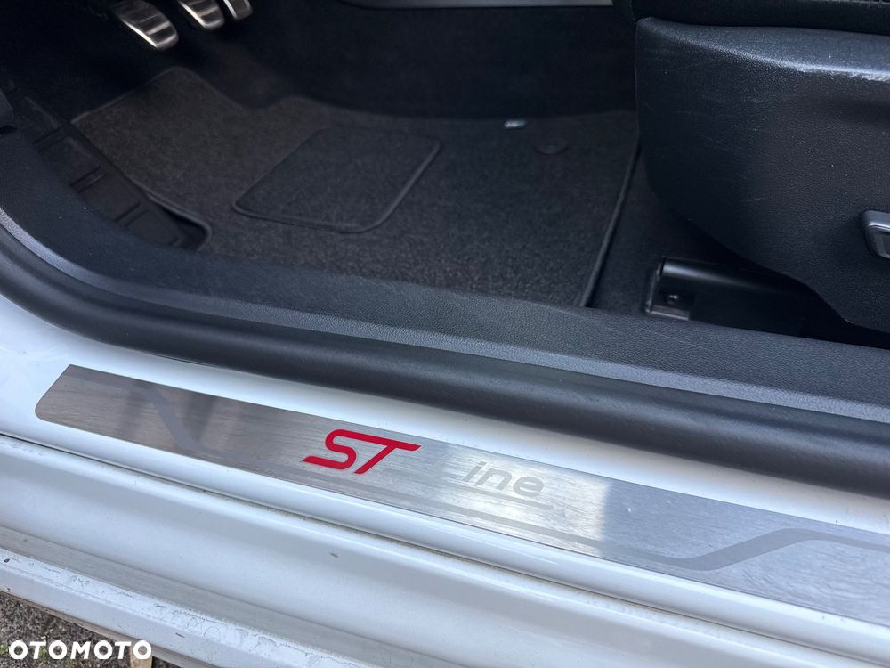 Ford Focus 1.5 EcoBoost STart-Stopp-System ST-LINE - 14