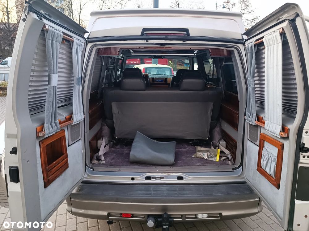 Chevrolet Astro - 24