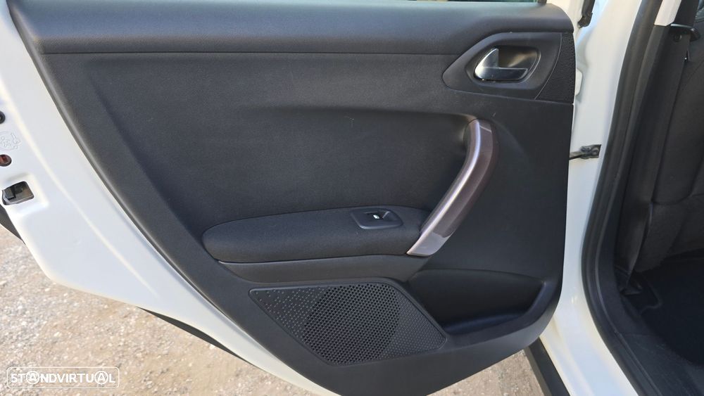 Peugeot 2008 1.6 BlueHDi Style - 16