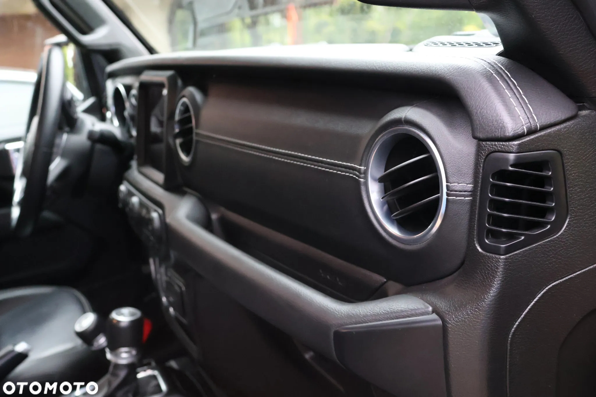 Jeep Wrangler - 27