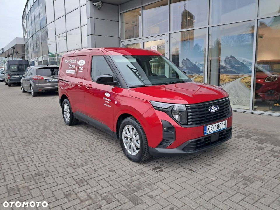 Ford Transit Courier - 11