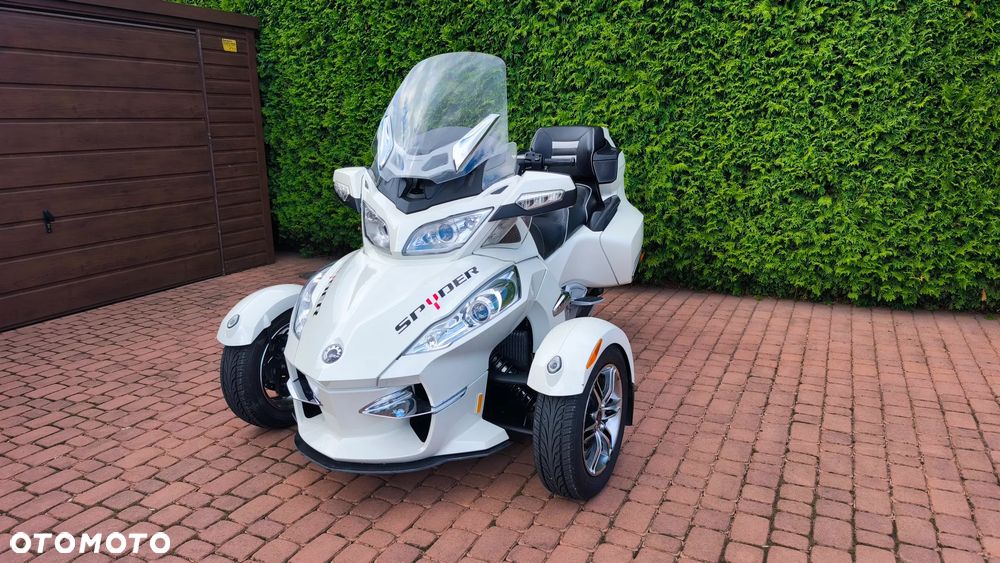 Can-Am Spyder - 2